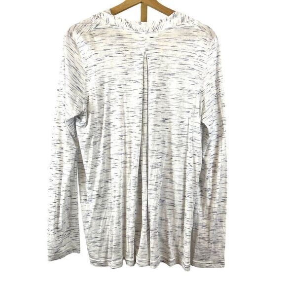 Akemi + Kin Anthropologie Long Sleeve Drapey V-Neck Cozy Shirt Grey EUC Sz M - Picture 5 of 9